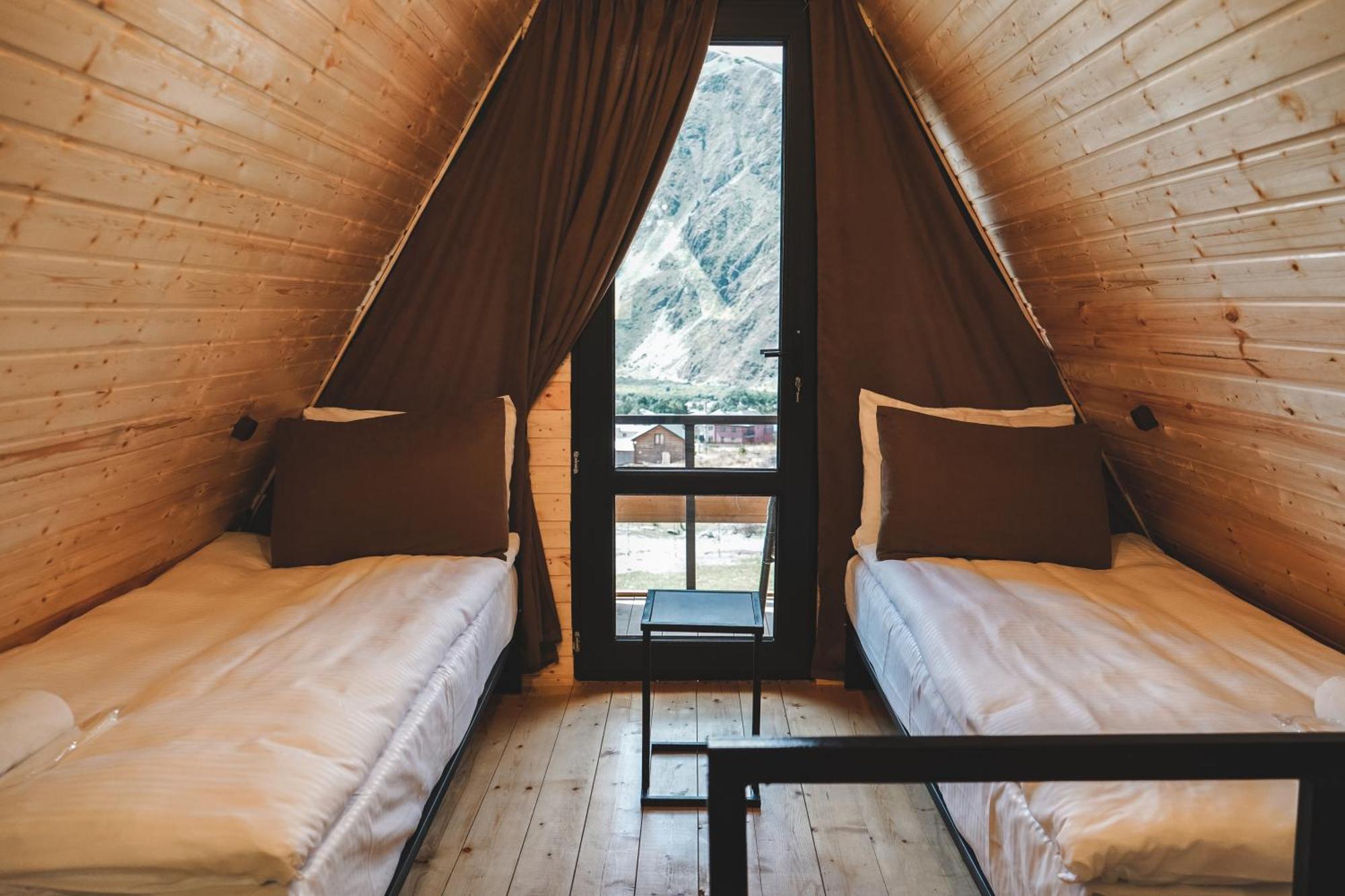 Villa Lonely Mountain Kazbegi Exterior foto